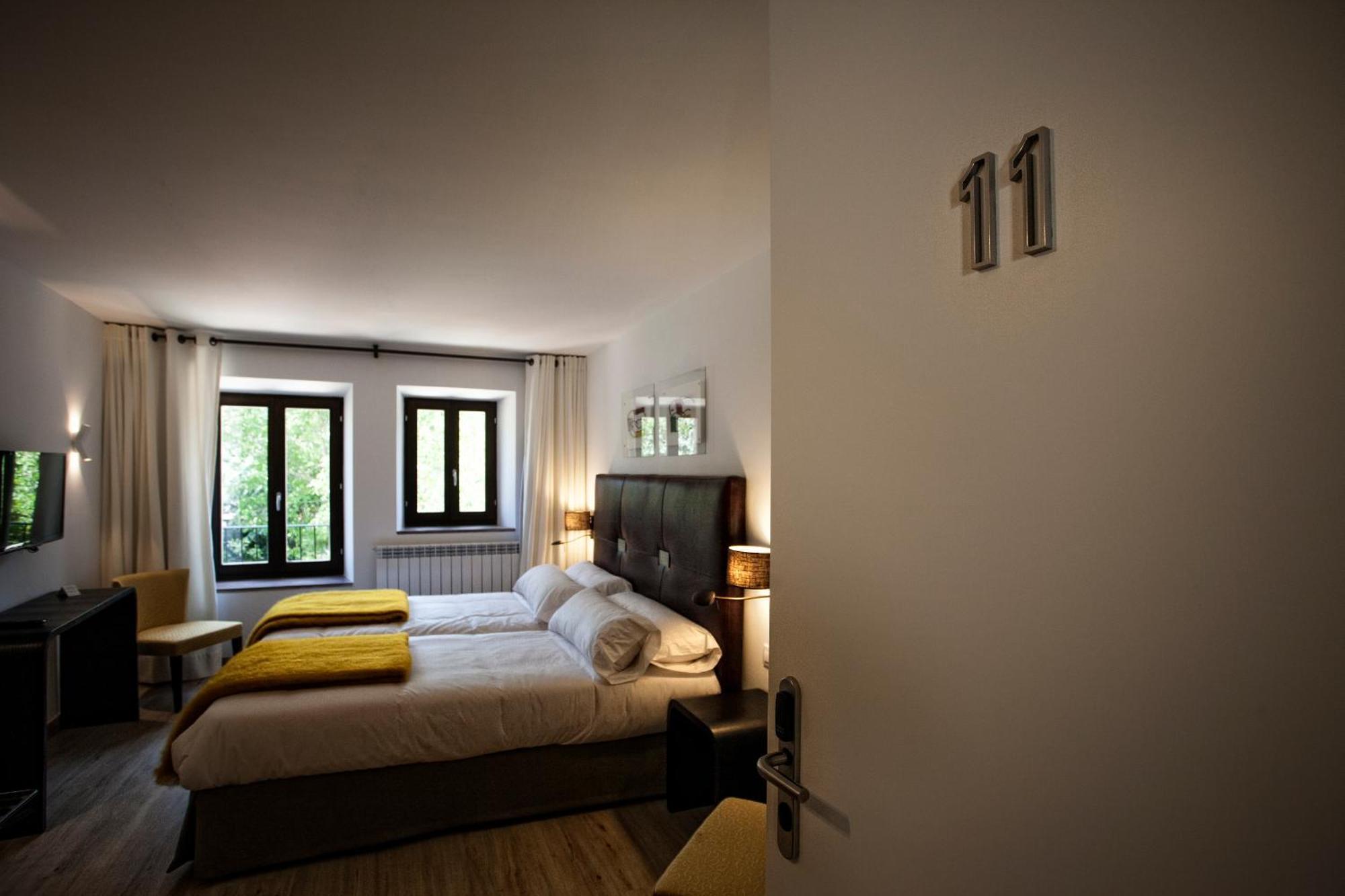 Hotel Pura Vida Valgañón Kültér fotó